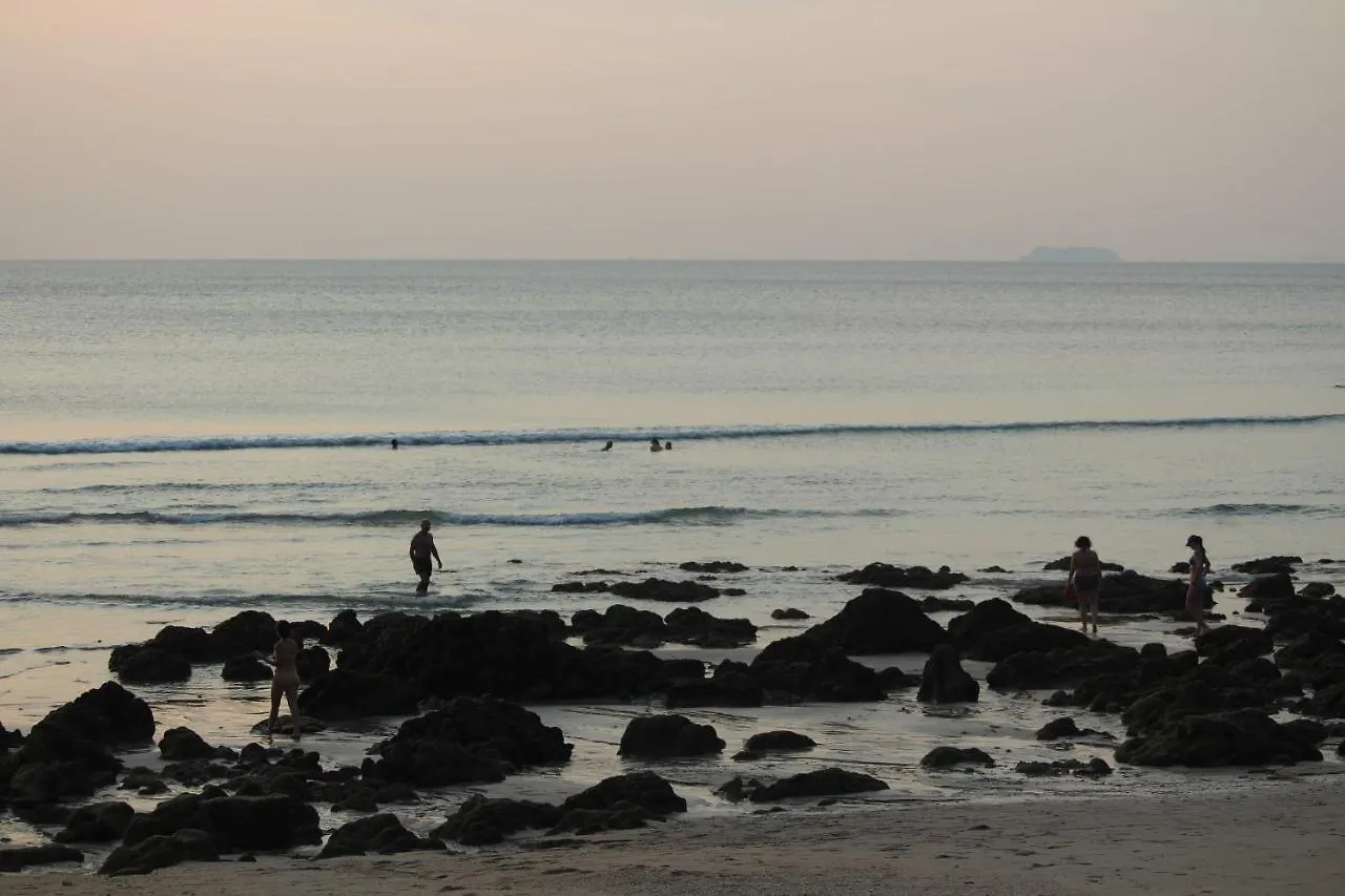 **  Lanta Darawadee Resort Ko Lanta Thailand